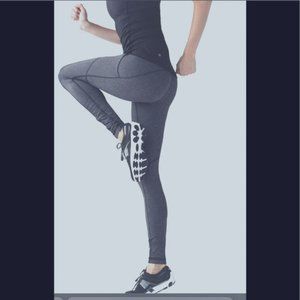 Super flattering!! Lululemon Speed Tight IV Ruffle Leggings Heather Grey